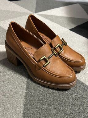 Zodiac Gemma Hardware/Buckle Lug Sole Loafers Women's Size 8